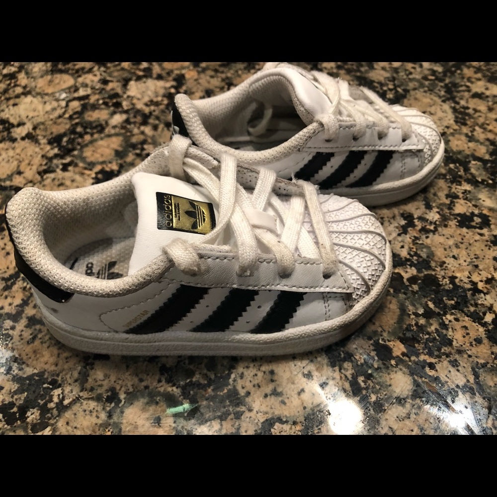 Toddler adidas superstar black and white sz 5k
